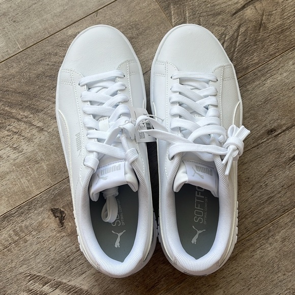 NWT Women’s Puma Smash Platform sneaker - Picture 3 of 5